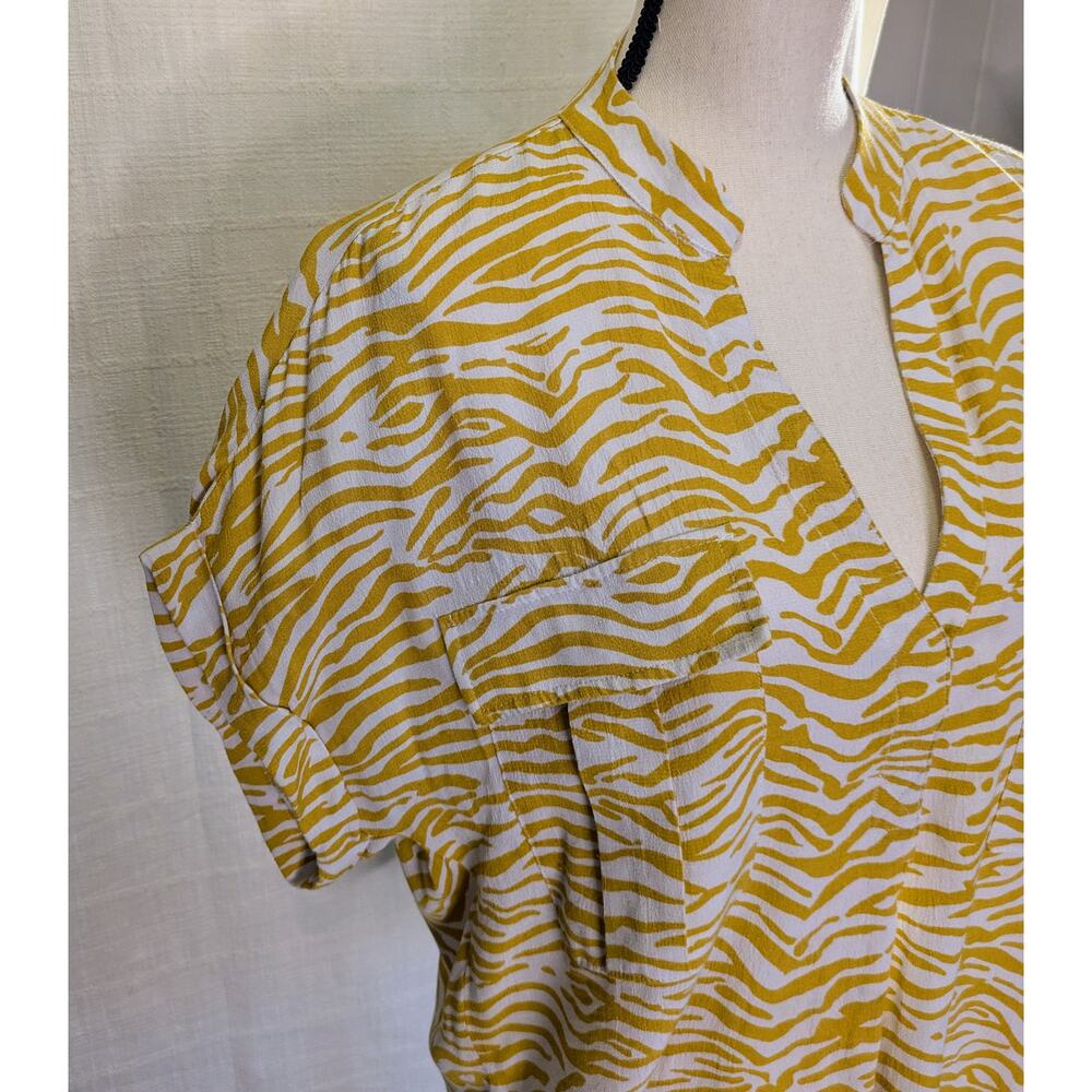 Anthropologie Yellow and White Zebra Print Short Sleeve Top by Maeve, Women's M